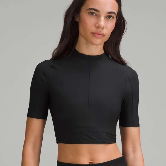 NWOT Lululemon Tight Fit Short Sleeve Size Large - Picture 1 of 6